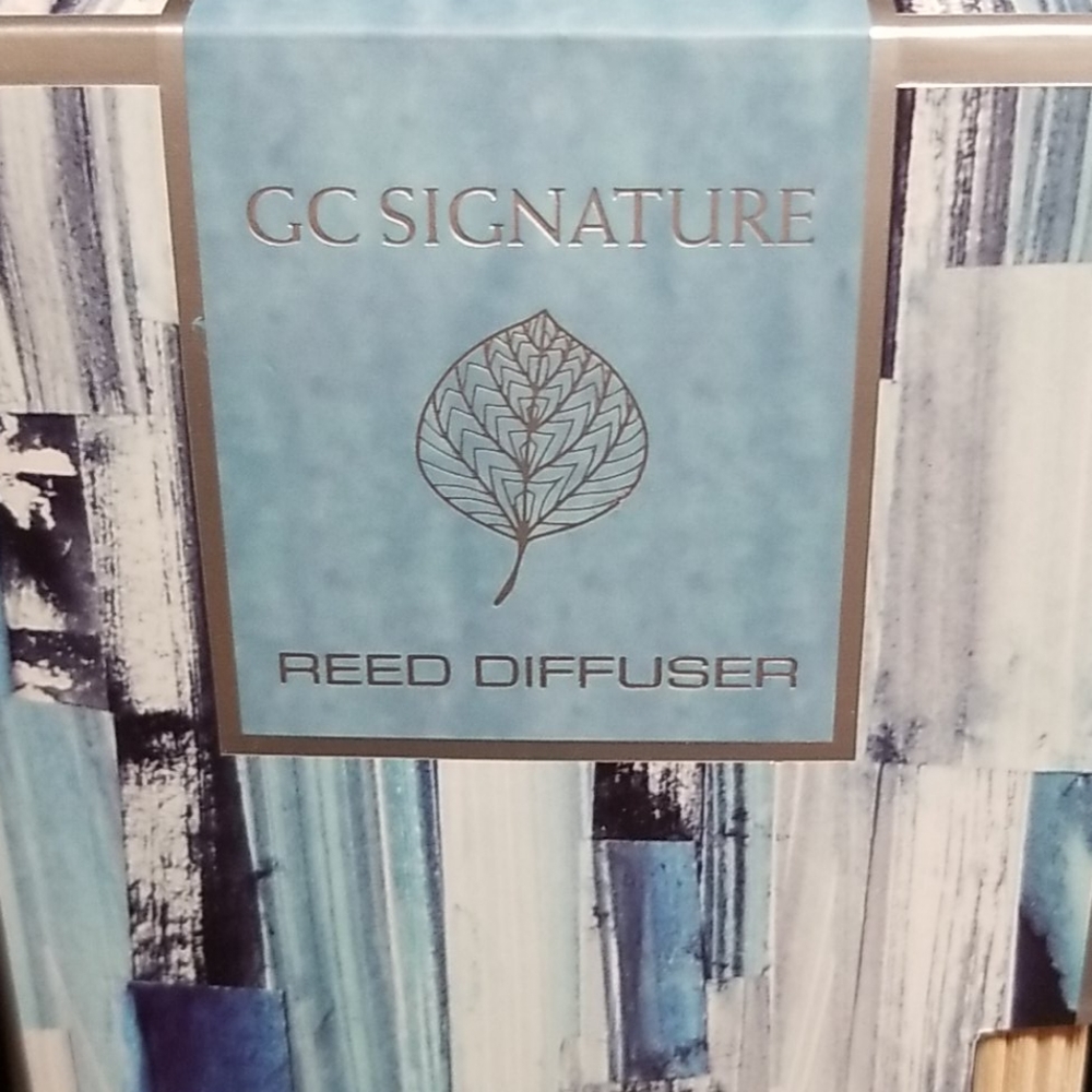 Fragrance Reed Diffuser - Picture 3 of 5